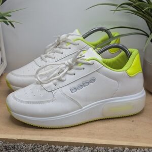 BeBe Leather/Patent Leather Women's Size 8.5 White Workout Running Walking Shoes